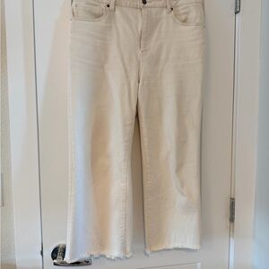 Cropped Cream Straight-Leg Jeans